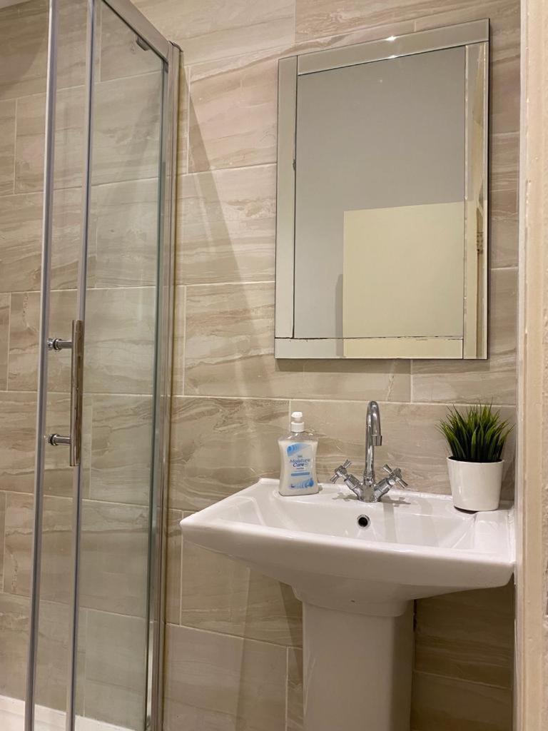 Lovely Private Rooms In Camden, Central Λονδίνο Εξωτερικό φωτογραφία